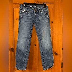 Cropped Jeans Size 2 By American Eagle lightly worn